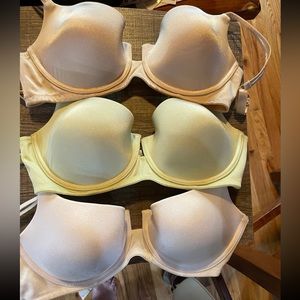 Bundle of Ambrielle bras 3 for $30